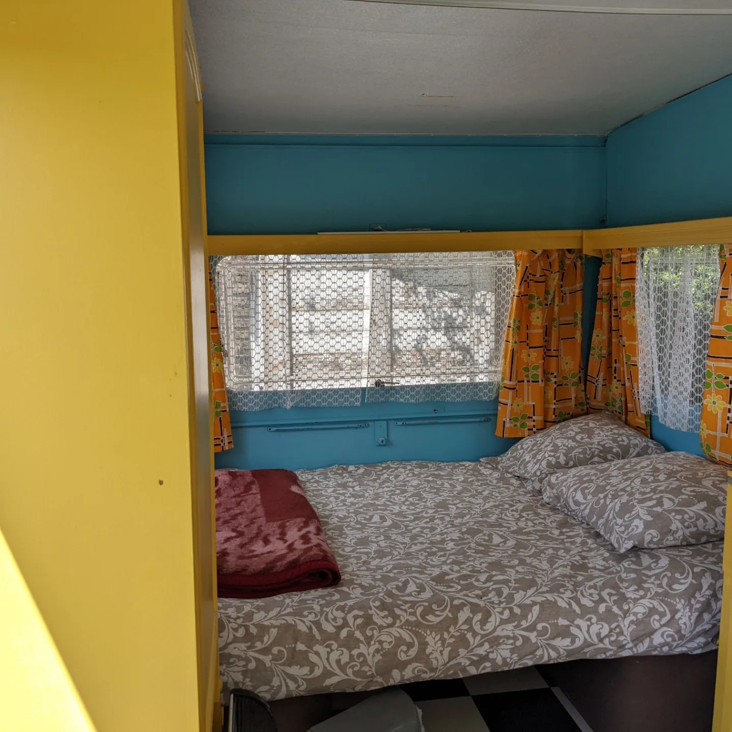 Chambre d'hôte aux Sources de la Loire dans la Caravane Vintage