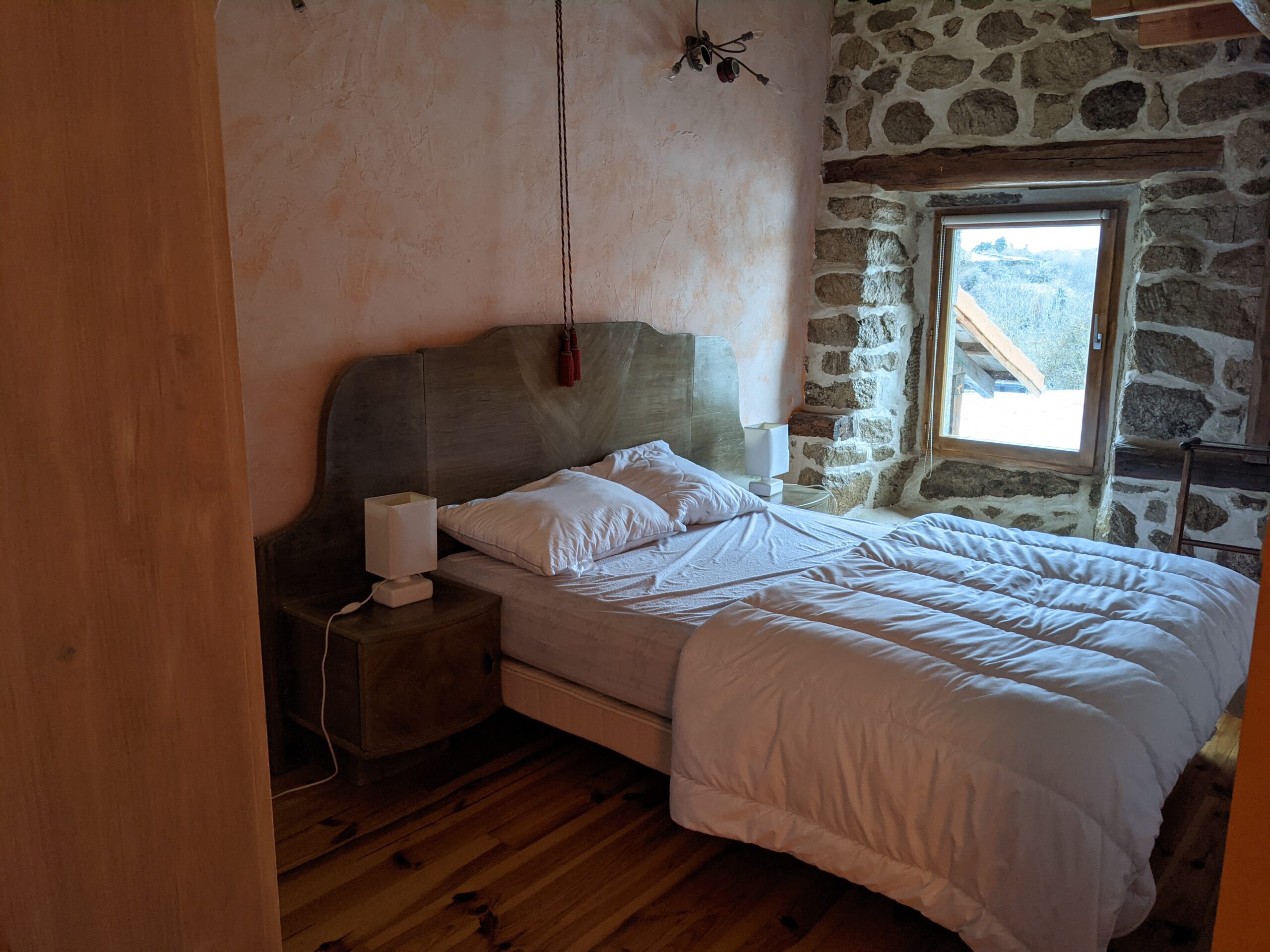 Chambre parental du gîte en Haute-Loire